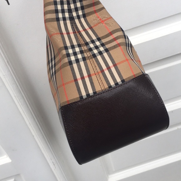 Authentic Burberry Shoulderbag - Picture 11 of 11
